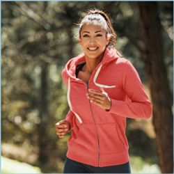 Tessuto a maglia riciclato con elasticità in quattro direzioni.