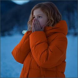 TEJIDO TEJIDO DE REDES DE PESCA RECICLADAS